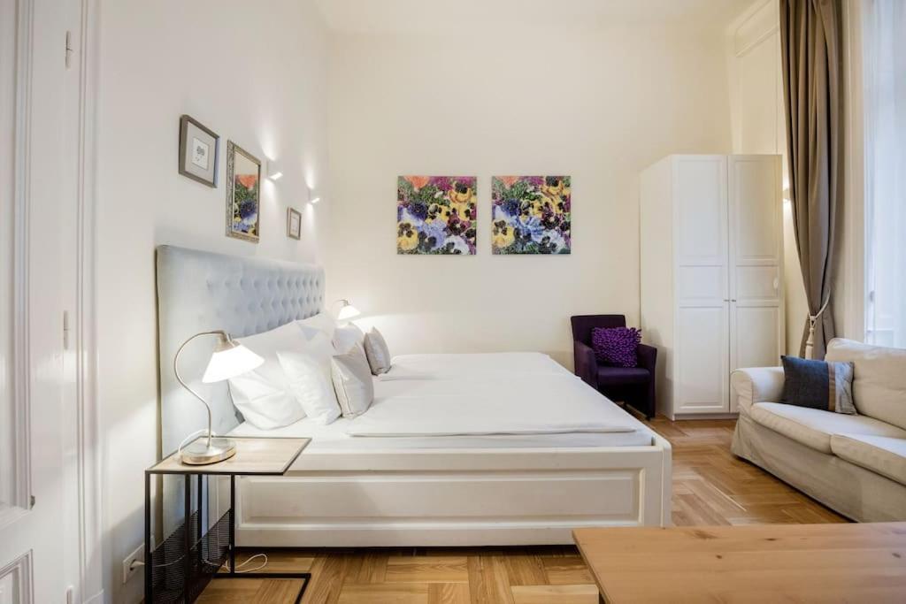 Klarahome Apartment บูดาเปสต์ ภายนอก รูปภาพ