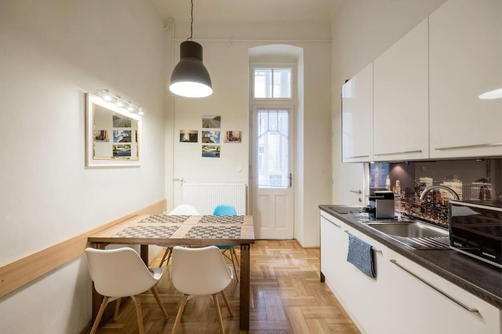Klarahome Apartment บูดาเปสต์ ภายนอก รูปภาพ