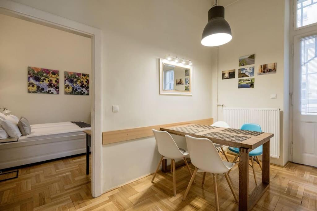 Klarahome Apartment บูดาเปสต์ ภายนอก รูปภาพ