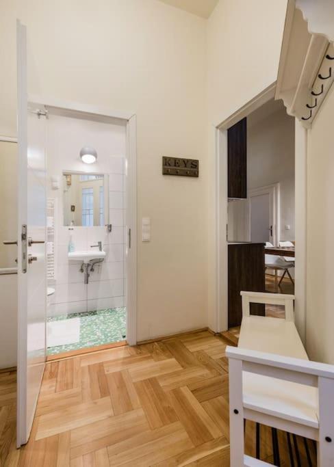 Klarahome Apartment บูดาเปสต์ ภายนอก รูปภาพ