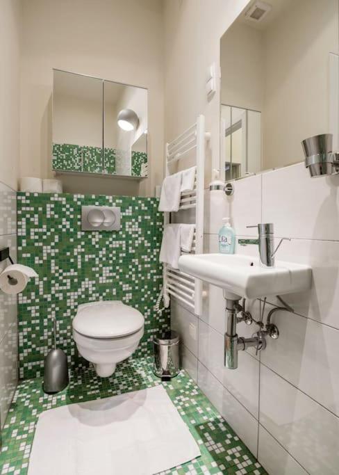 Klarahome Apartment บูดาเปสต์ ภายนอก รูปภาพ